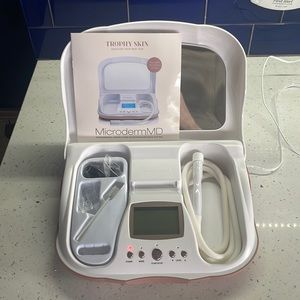 Trophy Skin Microdermabrasion System